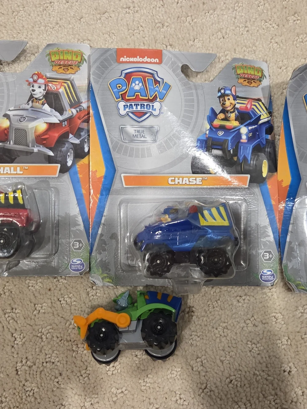 Lot of 4 Paw Patrol True Metal Dino Rescue Figures: 3 New in Box Sealed
